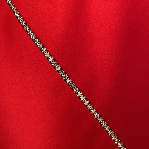 “Ever Beauty” red evening dress; size 6 - Picture 6 of 9